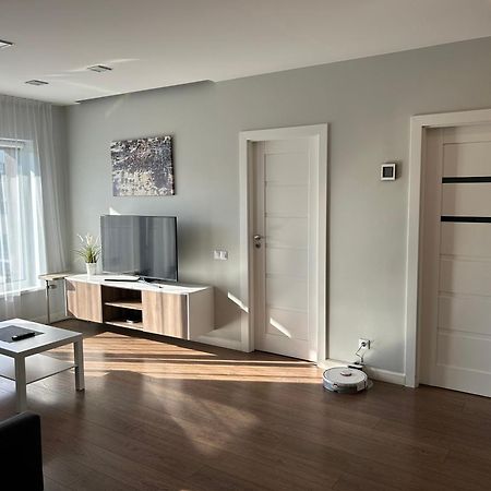 Your Home - Spacious Apartment In City Center, With Balcony & Self Check-In VNO Eksteriør bilde