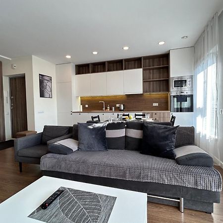 Your Home - Spacious Apartment In City Center, With Balcony & Self Check-In VNO Eksteriør bilde