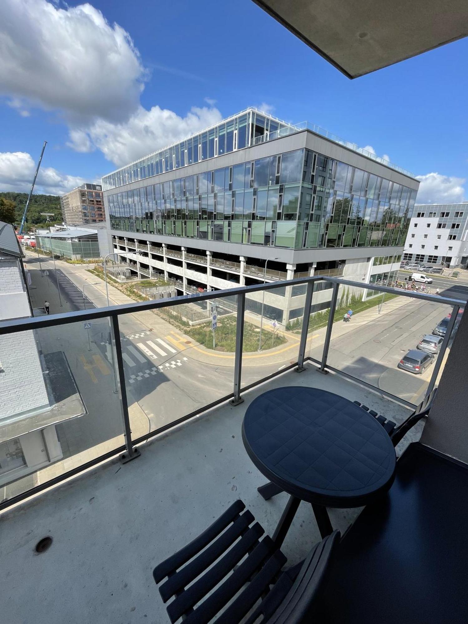 Your Home - Spacious Apartment In City Center, With Balcony & Self Check-In VNO Eksteriør bilde