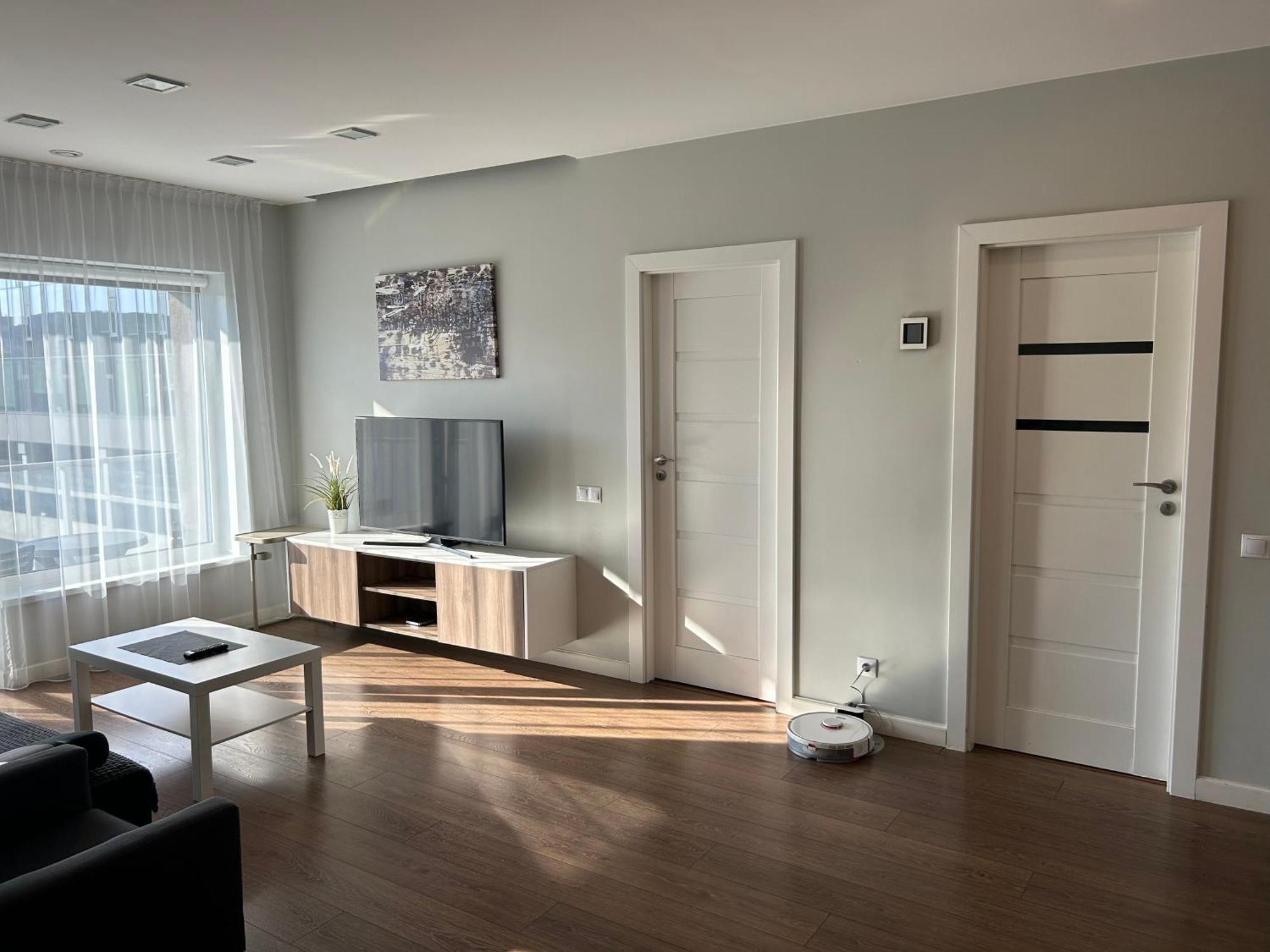 Your Home - Spacious Apartment In City Center, With Balcony & Self Check-In VNO Eksteriør bilde