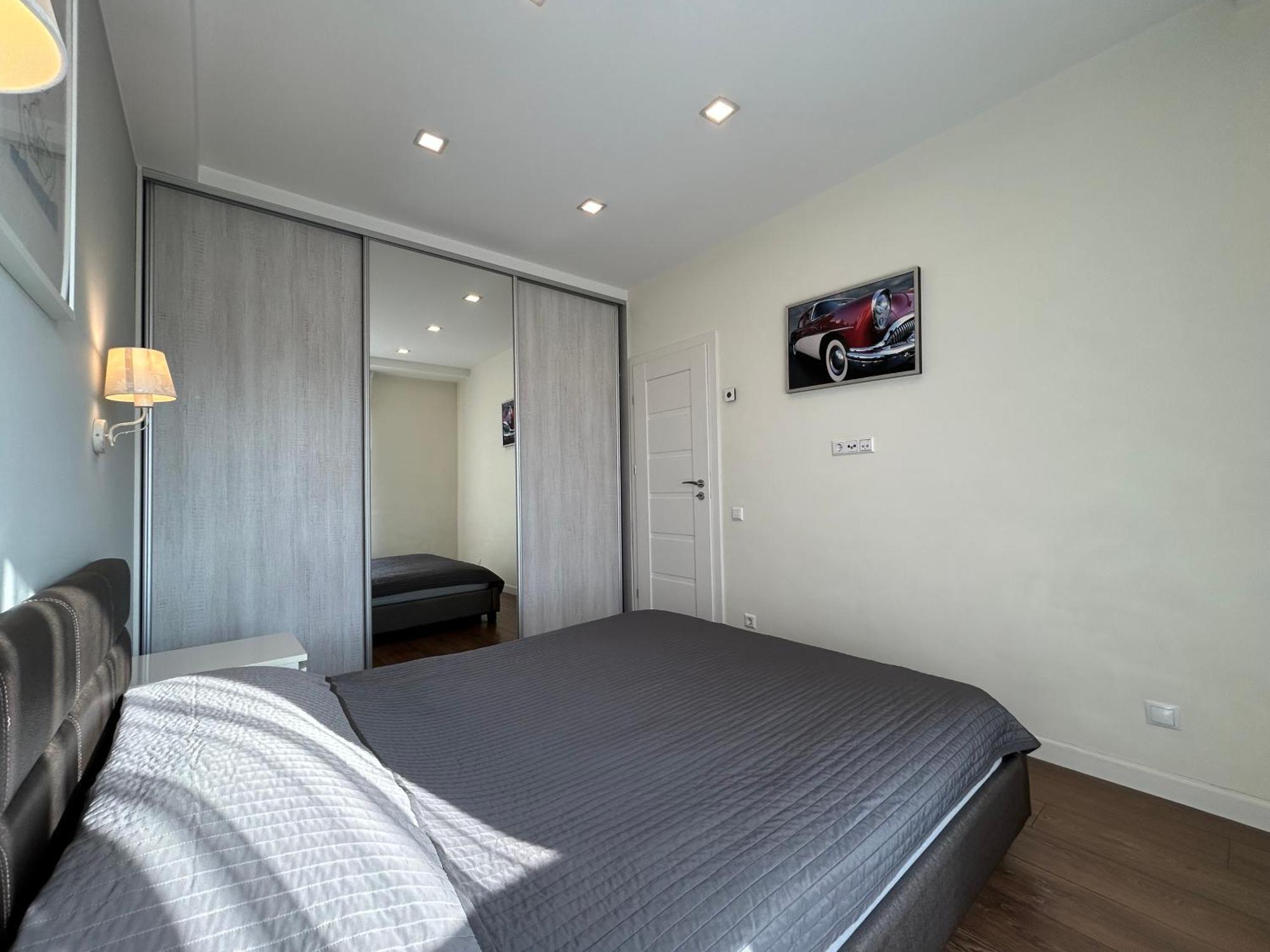 Your Home - Spacious Apartment In City Center, With Balcony & Self Check-In VNO Eksteriør bilde
